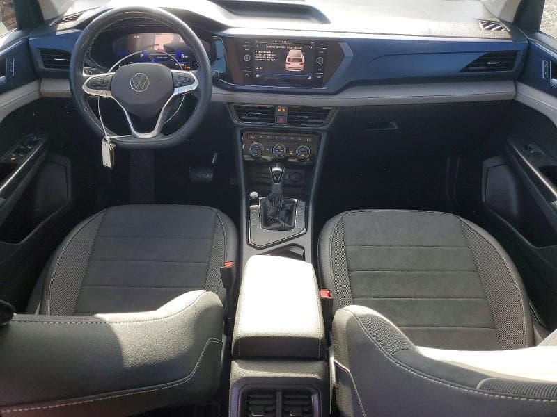 2024 VOLKSWAGEN TAOS S 4MOTION 8