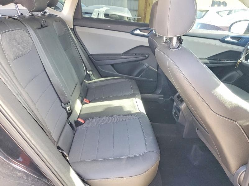 2024 VOLKSWAGEN TAOS S 4MOTION 10