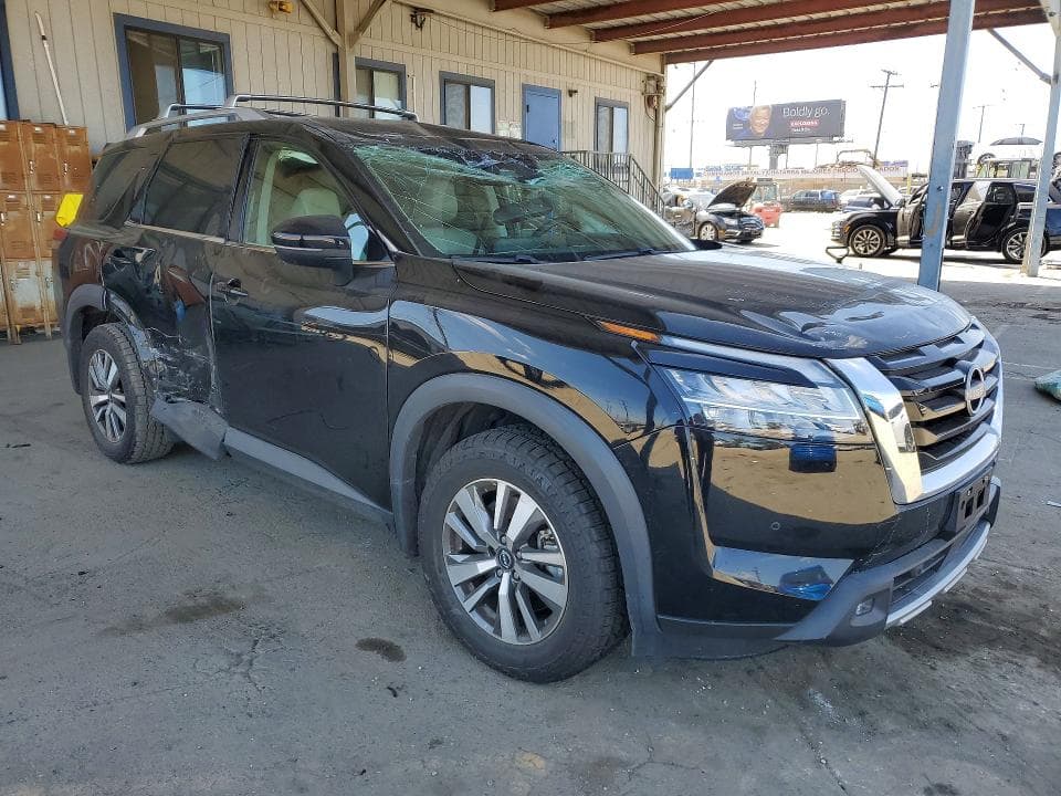2022 NISSAN PATHFINDER SL 4