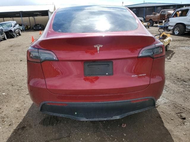 2024 TESLA MODEL Y 6