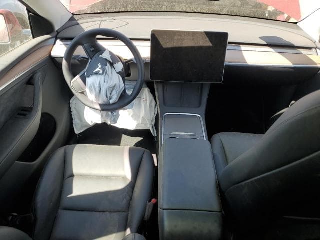 2024 TESLA MODEL Y 8