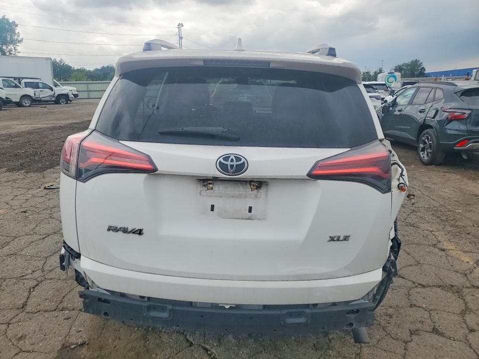 2018 TOYOTA RAV4 XLE XLE 6