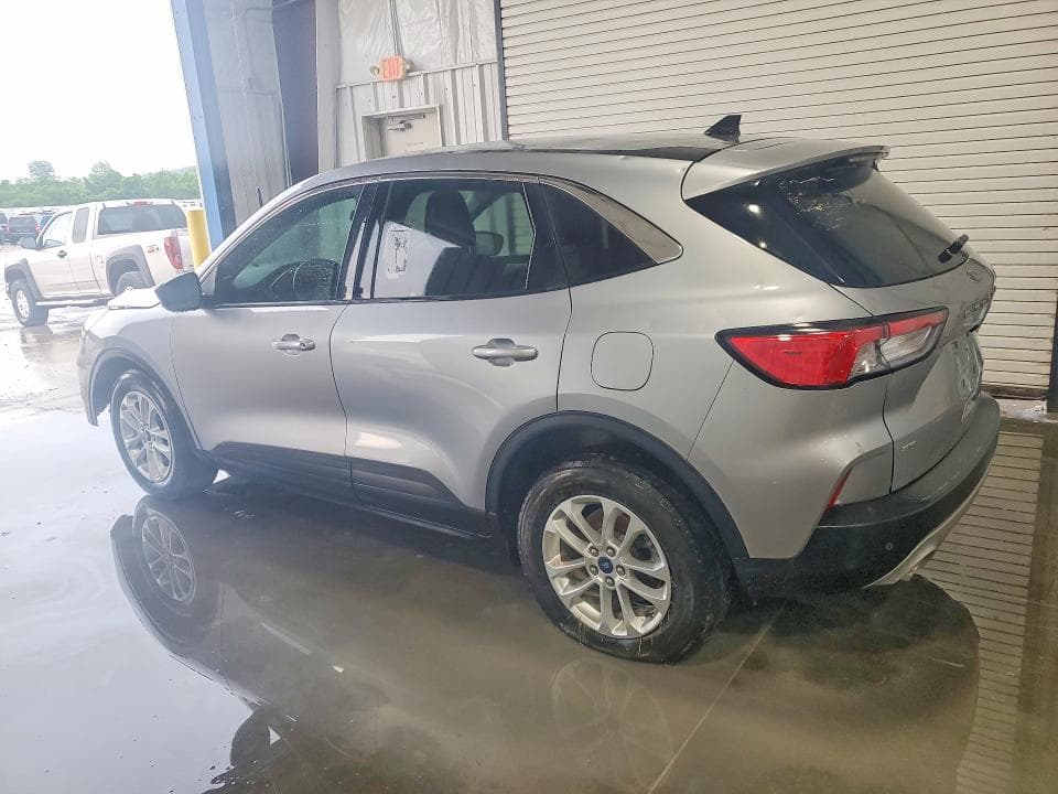 2022 FORD ESCAPE SE 2