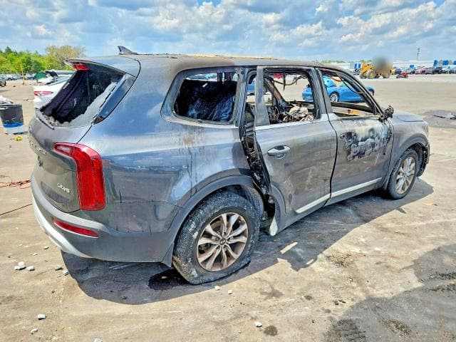 2021 KIA TELLURIDE LX 3