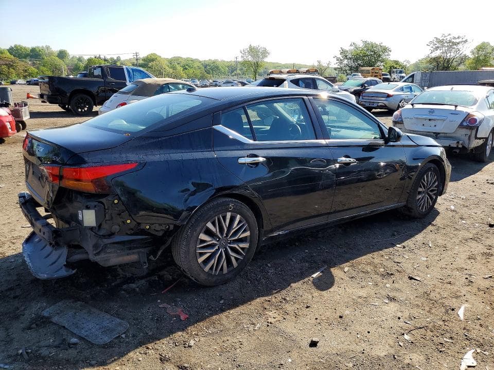 2023 NISSAN ALTIMA SV 3
