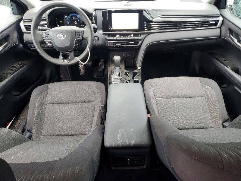 2025 TOYOTA CAMRY LE LE 8