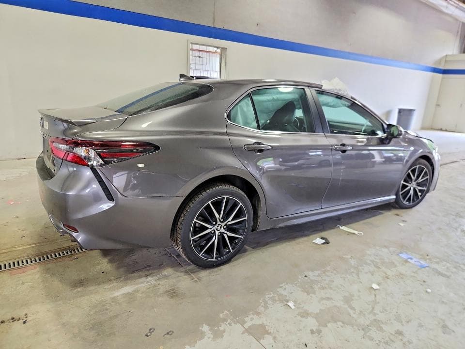 2024 TOYOTA CAMRY SE 3