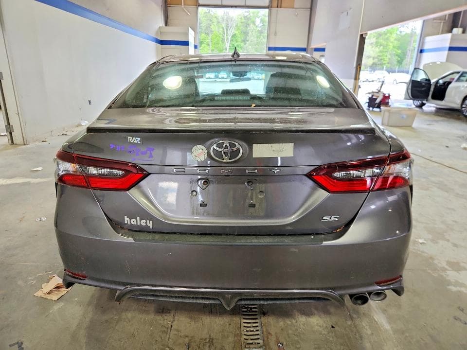 2024 TOYOTA CAMRY SE 6
