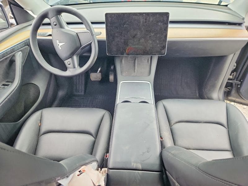 2023 TESLA MODEL Y 8