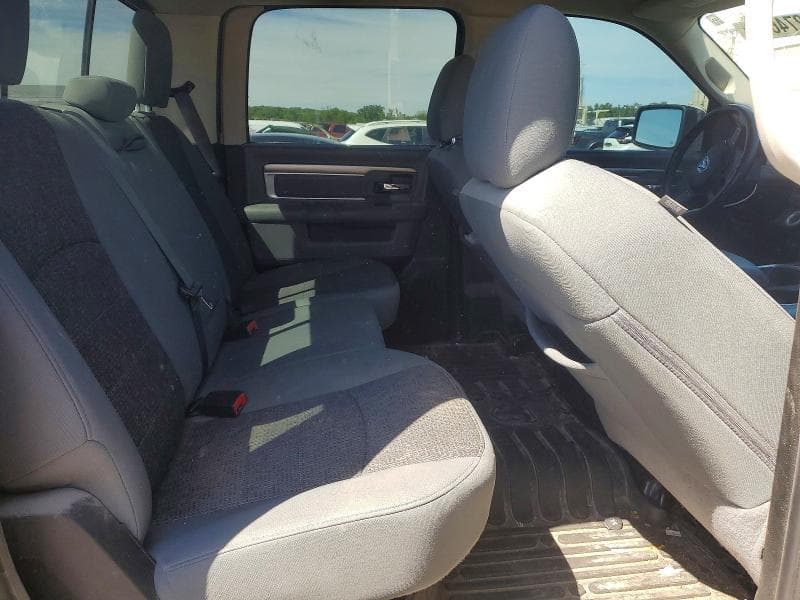2019 RAM 1500 CLASSIC SLT 10