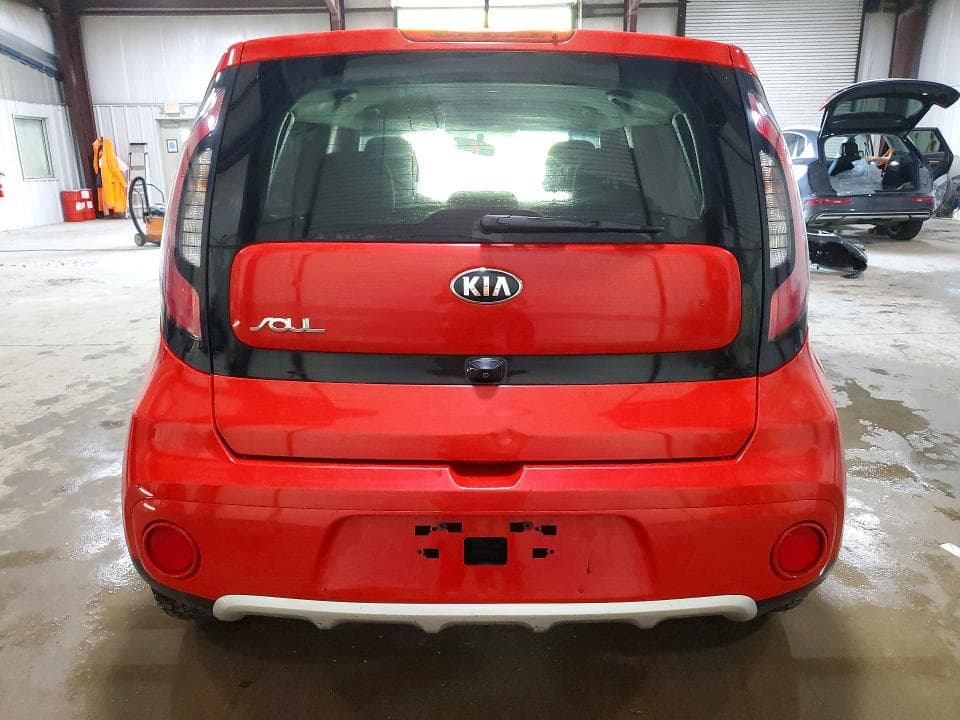 2017 KIA SOUL + 6