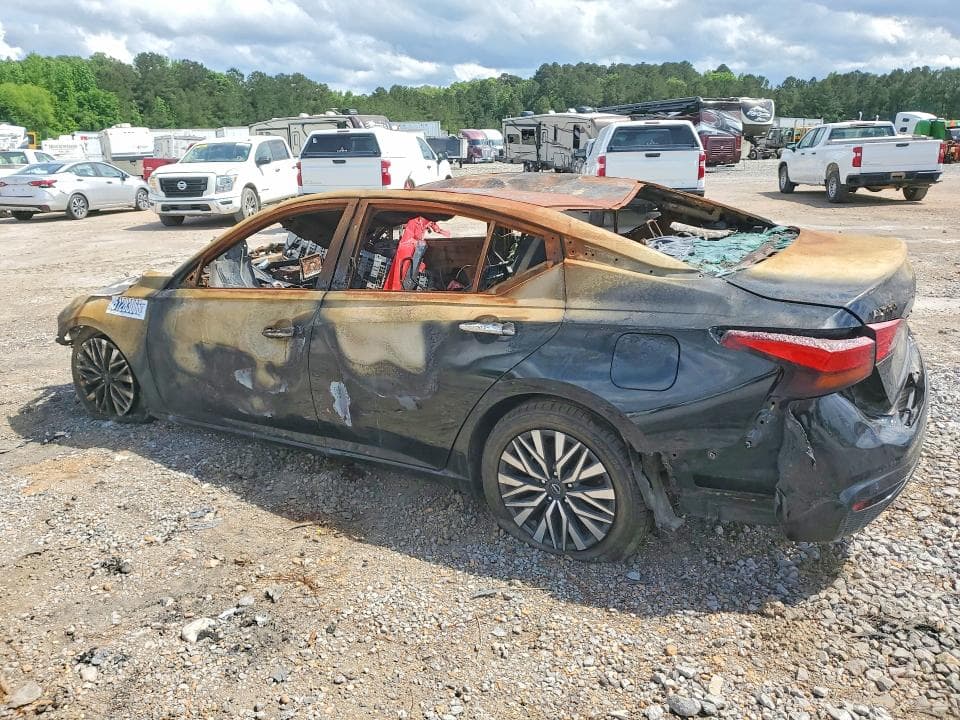 2024 NISSAN ALTIMA SV 2