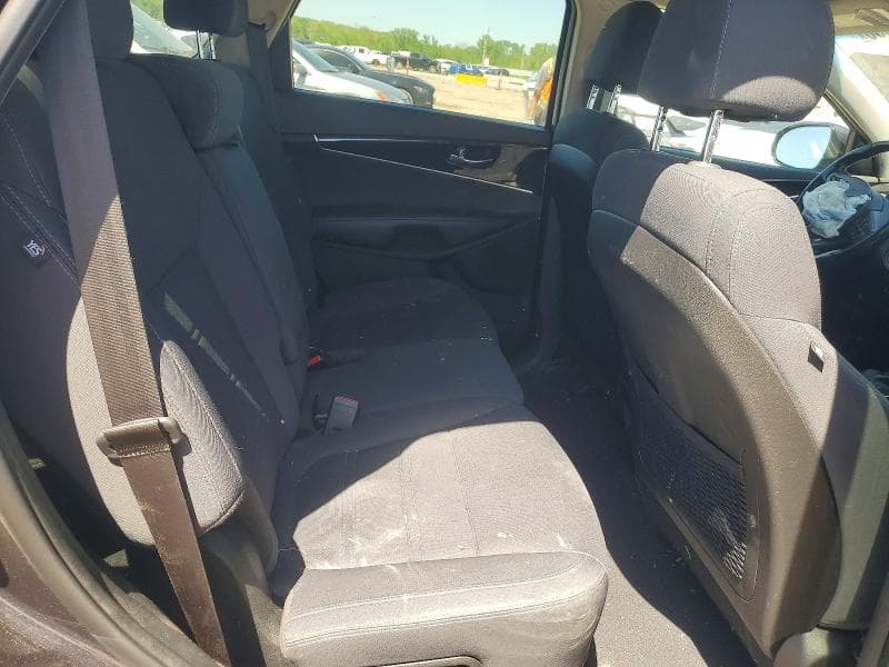 2018 KIA SORENTO LX 11