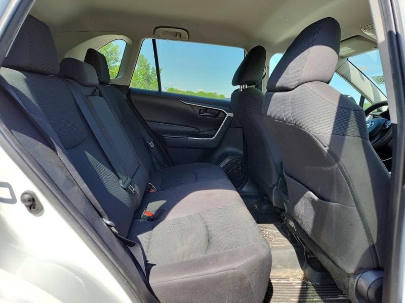 2020 TOYOTA RAV4 LE LE 11