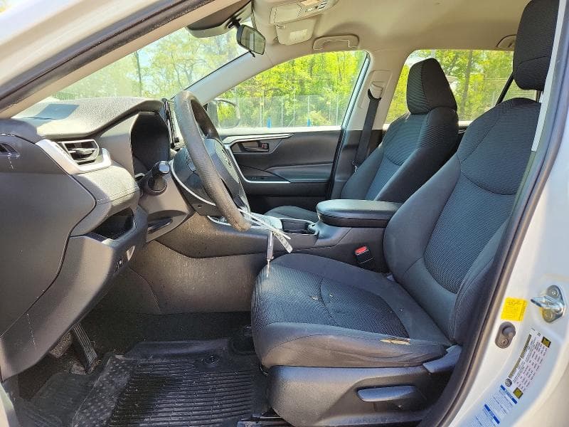 2020 TOYOTA RAV4 LE LE 7
