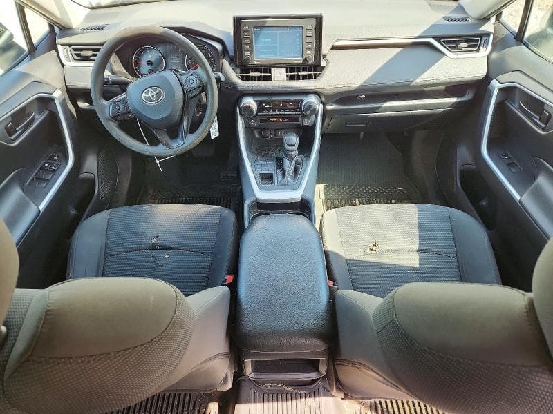 2020 TOYOTA RAV4 LE LE 8