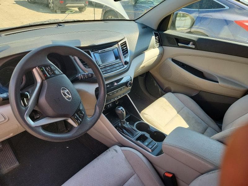 2017 HYUNDAI TUCSON SE SE 8
