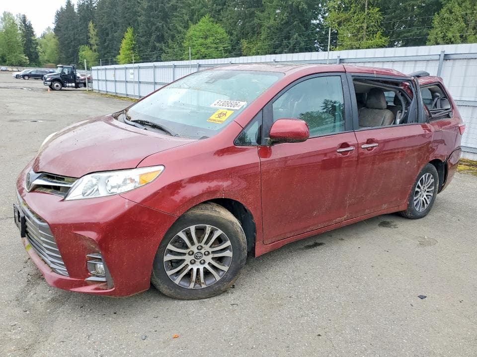 2019 TOYOTA SIENNA XLE 8-PASSENGER XLE 8-PASSENGER - 1