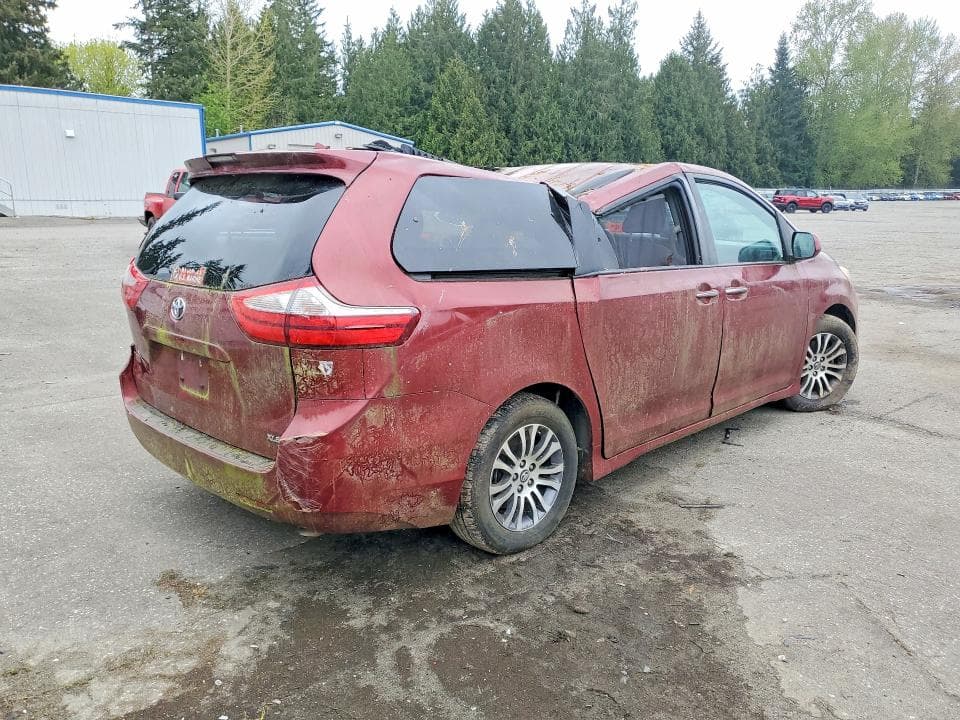 2019 TOYOTA SIENNA XLE 8-PASSENGER XLE 8-PASSENGER 3