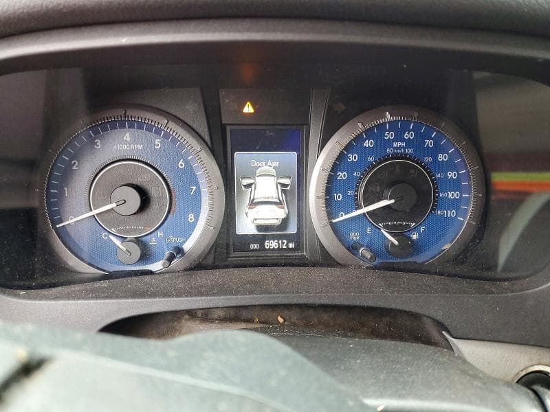 2019 TOYOTA SIENNA XLE 8-PASSENGER XLE 8-PASSENGER 9