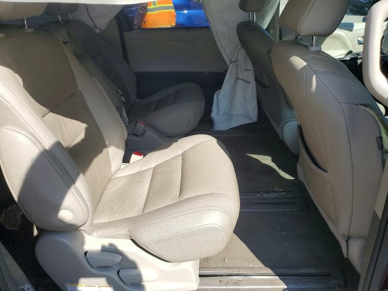 2020 TOYOTA SIENNA XLE 8-PASSENGER XLE 8-PASSENGER 11