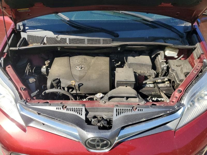 2020 TOYOTA SIENNA XLE 8-PASSENGER XLE 8-PASSENGER 12