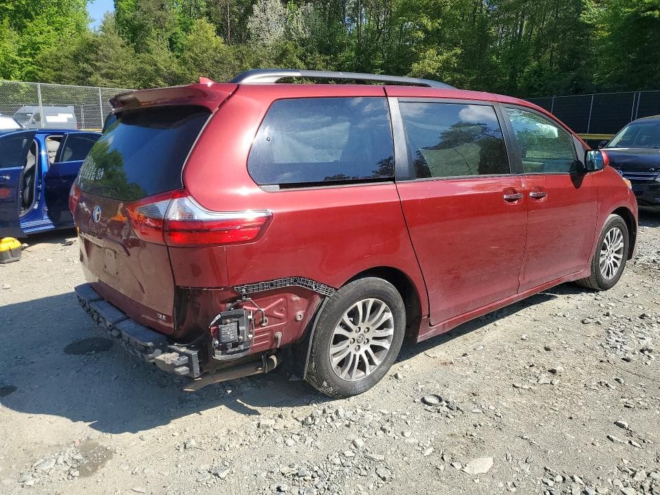2020 TOYOTA SIENNA XLE 8-PASSENGER XLE 8-PASSENGER 3