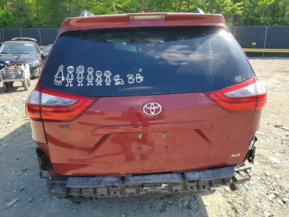 2020 TOYOTA SIENNA XLE 8-PASSENGER XLE 8-PASSENGER 6