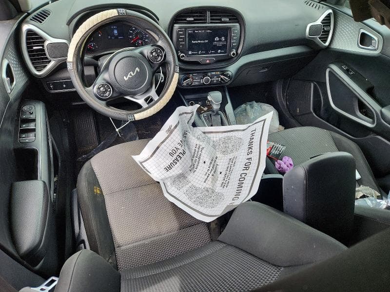 2022 KIA SOUL LX 8