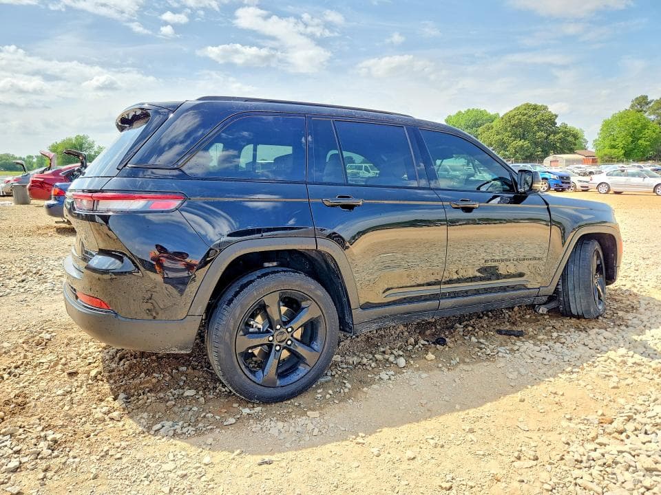 2023 JEEP GRAND CHEROKEE LIMITED 3