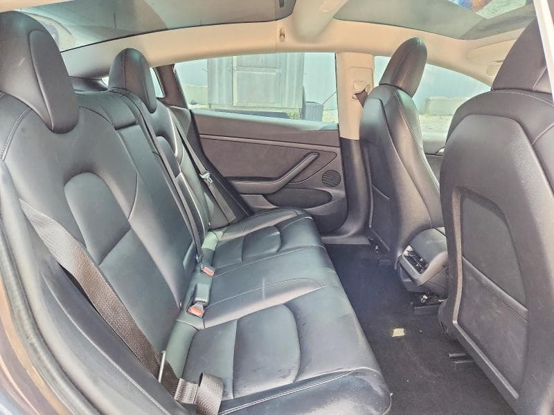 2021 TESLA MODEL 3 10