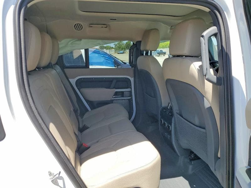 2023 LAND ROVER DEFENDER 130 SE 11