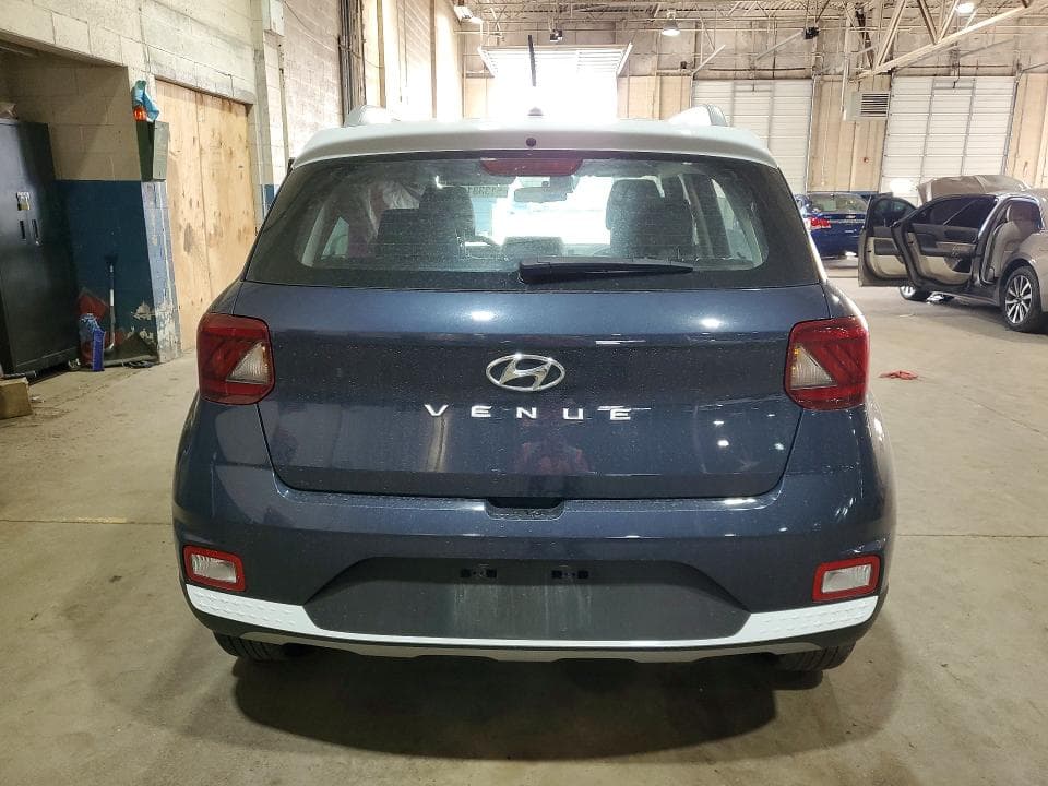 2024 HYUNDAI VENUE LIMITED LIMITED 6