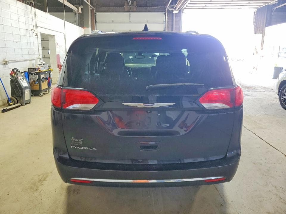 2019 CHRYSLER PACIFICA TOURING L 6