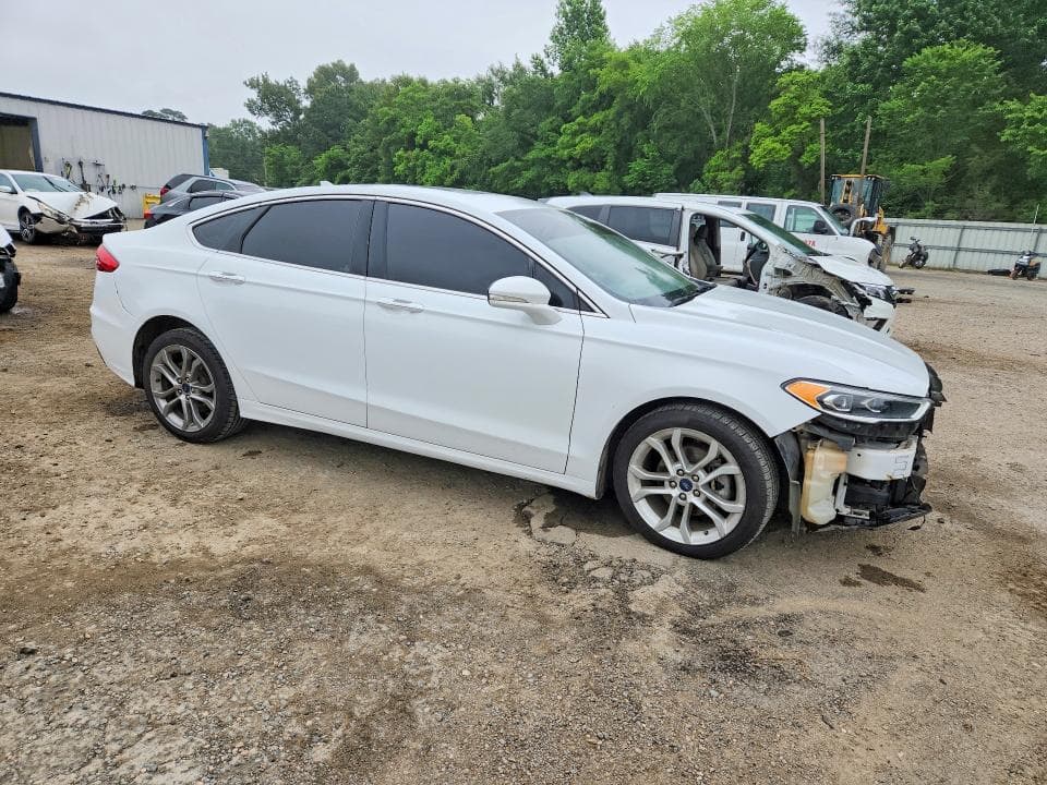 2019 FORD FUSION SEL 4