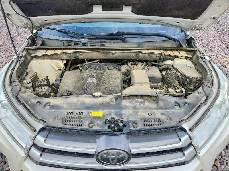 2019 TOYOTA HIGHLANDER XLE 12