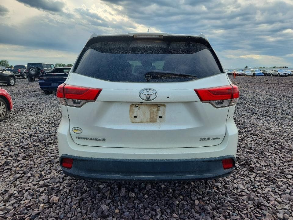 2019 TOYOTA HIGHLANDER XLE 6
