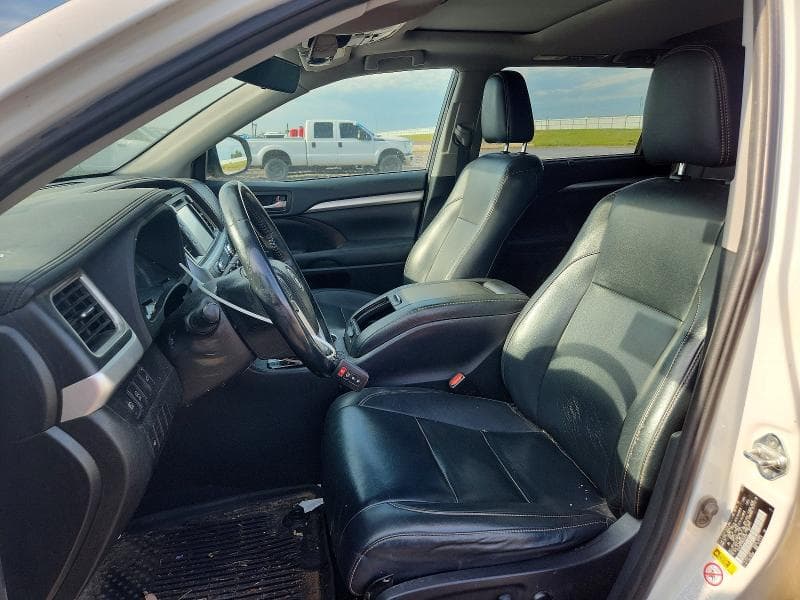 2019 TOYOTA HIGHLANDER XLE 7
