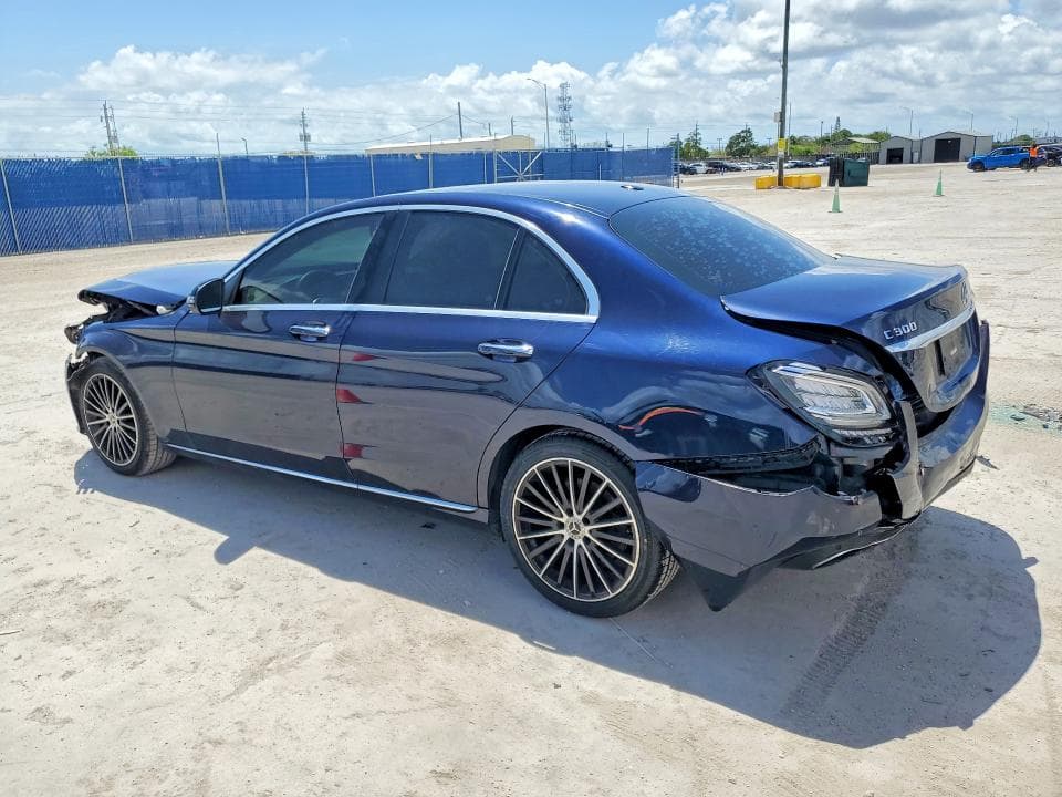 2020 MERCEDES-BENZ C 300 2
