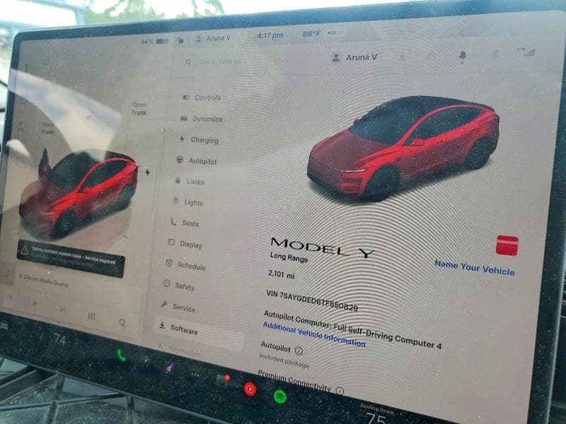 2026 TESLA MODEL Y 9