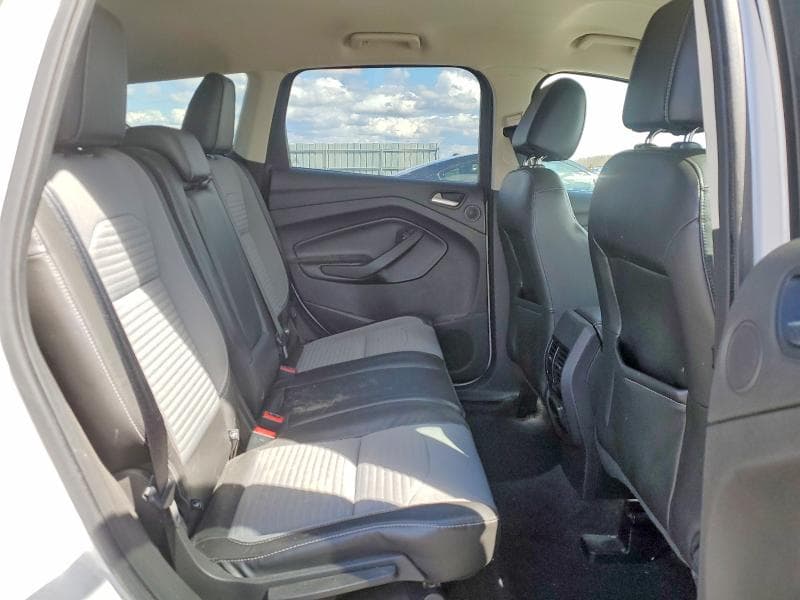 2017 FORD ESCAPE SE 11