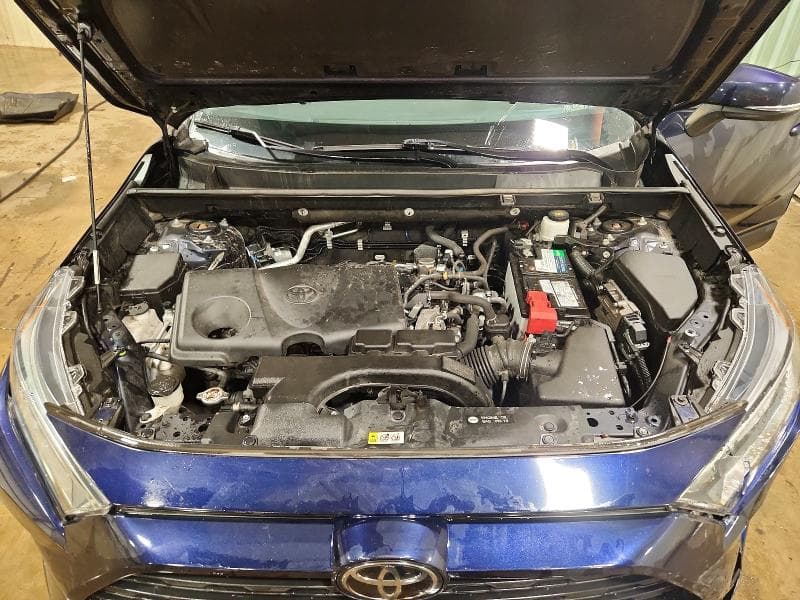 2021 TOYOTA RAV4 XLE 12