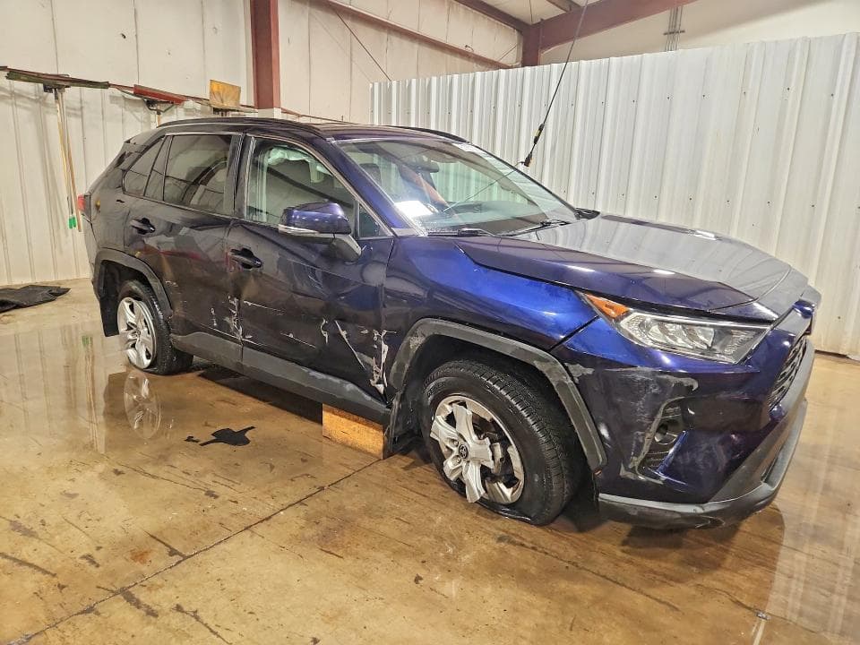 2021 TOYOTA RAV4 XLE 4