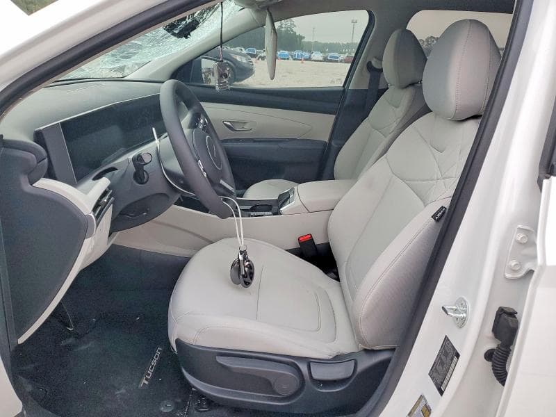 2025 HYUNDAI TUCSON SE SE 7