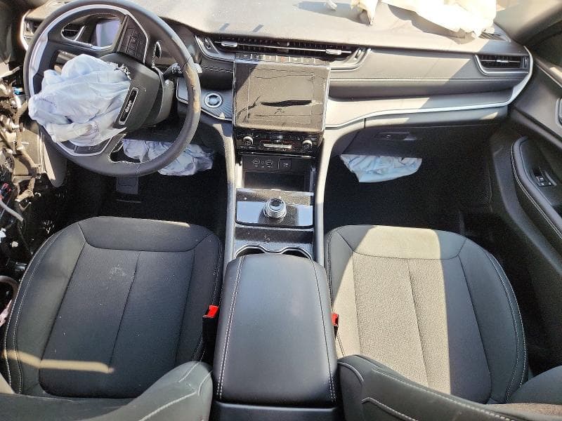 2025 JEEP GRAND CHEROKEE LAREDO 8