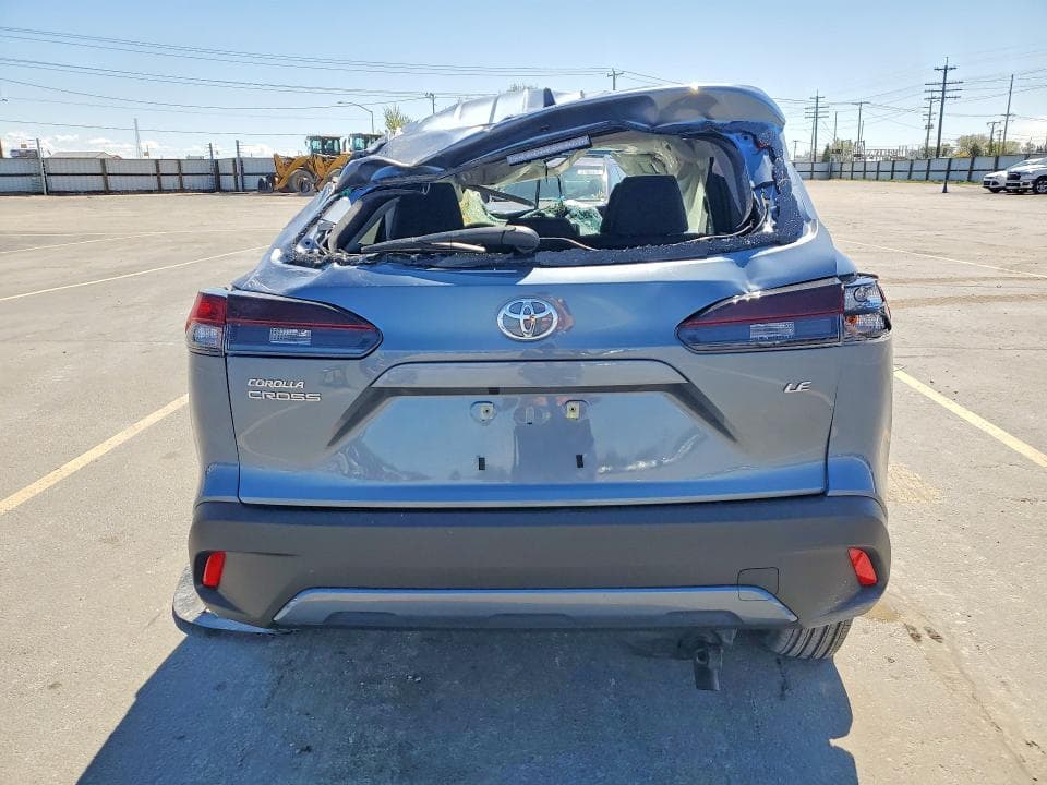 2026 TOYOTA COROLLA CROSS LE LE 6