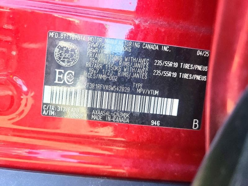2025 TOYOTA RAV4 XLE 13