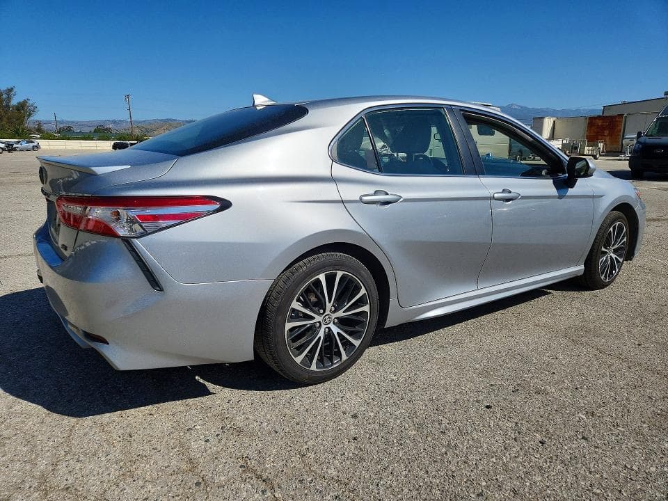 2021 TOYOTA CAMRY SE SE 3