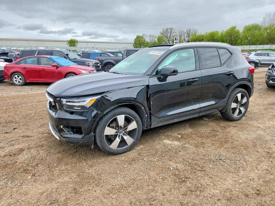 2020 VOLVO XC40 T5 MOMENTUM T5 MOMENTUM - 1