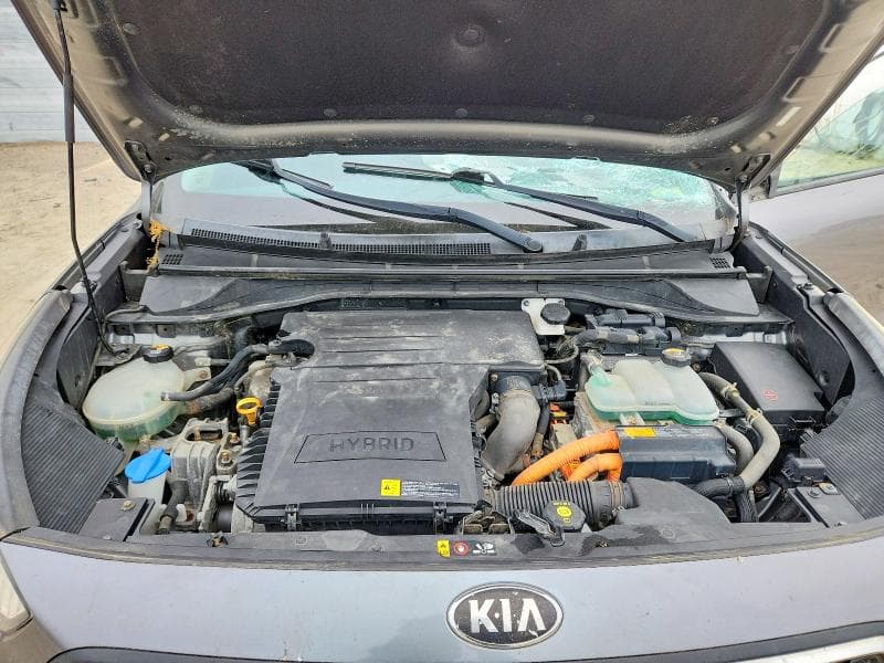 2017 KIA NIRO LX 12